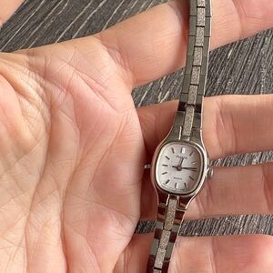Vintage 90’s silver petite pulsar watch